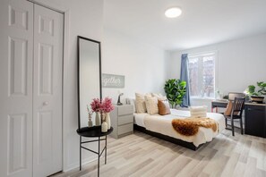 4 soverom, skrivebord, strykejern/-brett og wi-fi (inkludert)