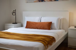 1 dormitorio, escritorio, tabla de planchar con plancha y wifi gratis