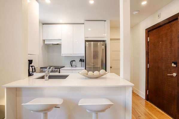 Fridge, microwave, oven, stovetop