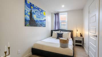 3 slaapkamers, een bureau, een strijkplank/strijkijzer, gratis wifi