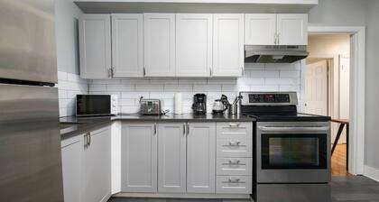 Stylish 2BR in Montreal