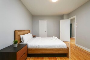 2 chambres, bureau, fer et planche à repasser, Wi-Fi gratuit