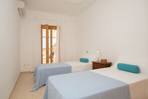 4 Schlafzimmer, Bügeleisen/Bügelbrett, kostenloses WLAN, Bettwäsche