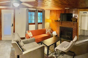 Smart TV, fireplace