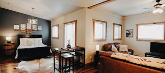 Wake Up on a Real Ranch - The Bunkhouse - Elizabethtown KY