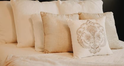 Just 10 minutes from town -We're more than just a place to stay!