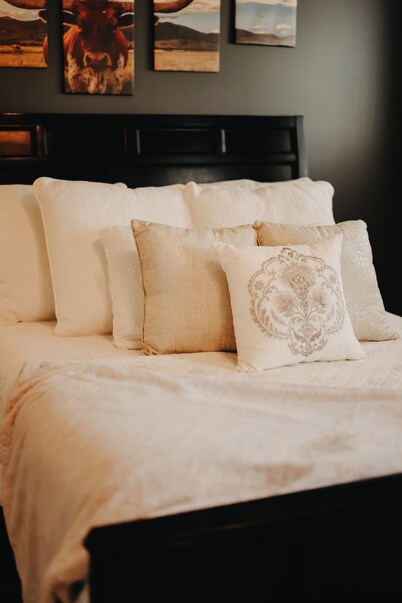 Just 10 minutes from town -We're more than just a place to stay!