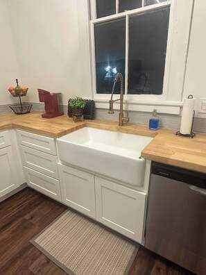 Interior - Newly Renovated Antique 3 Bedroom Home in Historic Garden District (New Orleans)