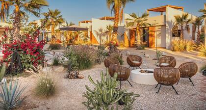 Charming bungalow with stunning views in lovely El Pescadero