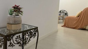 Uklassifisert bilde, 3 av 18, knapp