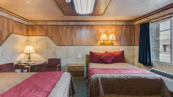 Traditional Double Room, Mountain View | Desk, laptop workspace, free WiFi