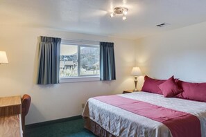 Skrivebord, skrivebord for bærbar PC og wi-fi (inkludert)