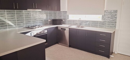 Charming Apt Min from Rockingham Beach