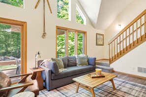 TV, fireplace - Up North Chalet | Ac | Bbq | Bikes (Cedar)
