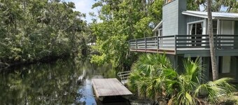 Riverfront! Snappin Turtle Cabin, Balcony-Floating dock-Fishing.