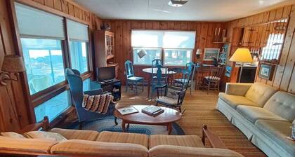Irish Shanty - Lakeview