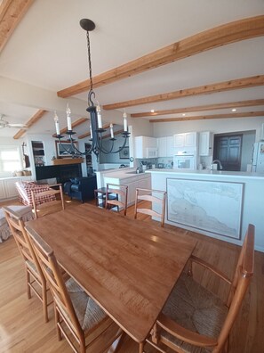 Dining - Huron Calling - Lakefront (Tawas City)