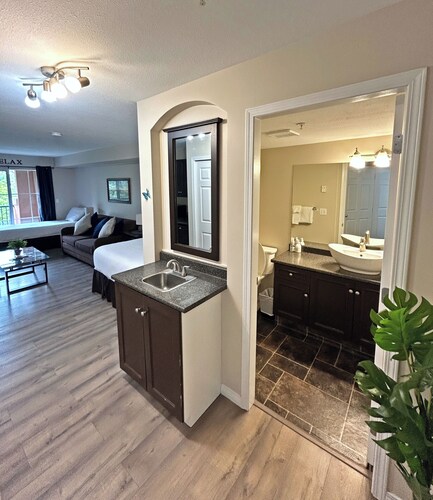 Zen Studio Condo With Golf Course View- 205B