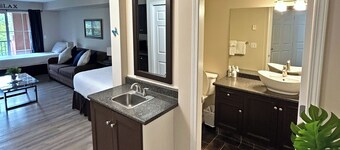 Zen Studio Condo With Golf Course View- 205B