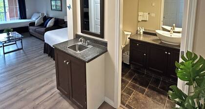 Zen Studio Condo With Golf Course View- 205B