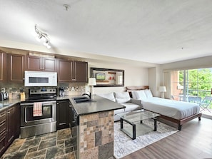 Fridge, microwave, oven, stovetop - Ultimate Relaxation Awaits! Amazing Golf Course Views - 205A (Kelowna)