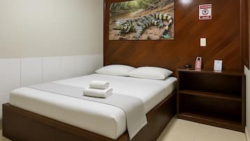 Basic Double Room | Free WiFi, bed sheets