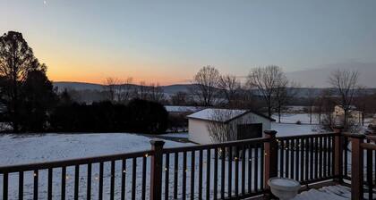 Adventures on Acre-a charming 3-bedroom home in quiet neighborhood