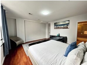 2 quartos, ferros/tábuas de passar roupa, Wi-Fi, roupa de cama