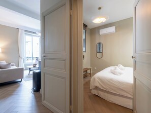1 chambre, fer et planche à repasser, Wi-Fi, draps fournis