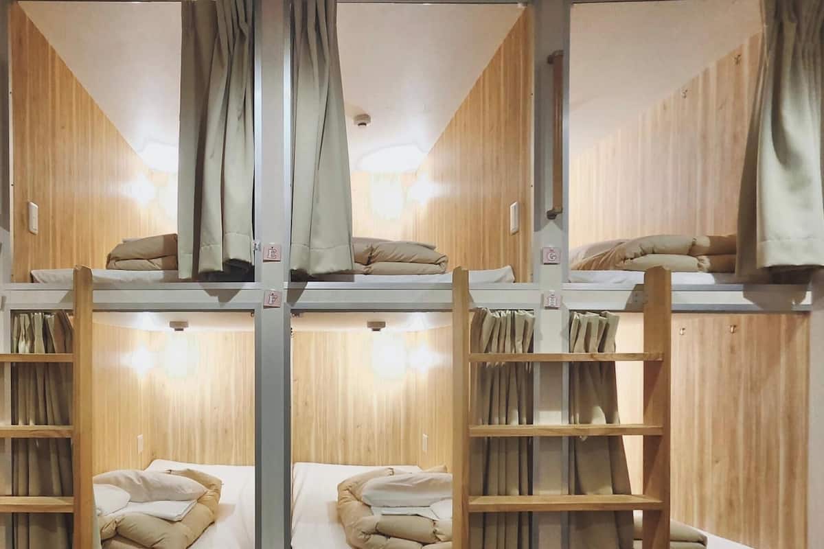 WiFi (free), bed sheets