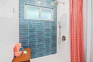 Shower, hair dryer, towels