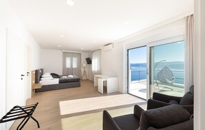 5 chambres, fer et planche à repasser, lit parapluie, Wi-Fi gratuit