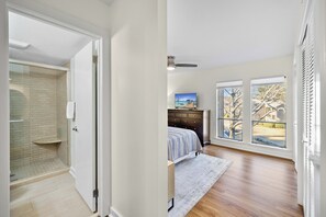 2 bedrooms, desk, free WiFi, bed sheets - Lakefront Pinehurst Condo 2BD/2BA - 237 - With Community Pool Access (Pinehurst)