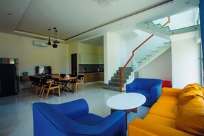 Smart TV - Charming 4-bedroom villa with pool and AC in enjoyable Hội An (Hội An)