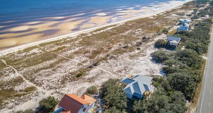 Autumn Escapes Await – Book Your Last-Minute Getaway at "Traveler's Rest"!