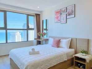 2 bedrooms, in-room safe, desk, iron/ironing board - Chic 2-bedroom condo with infinity pool free Vũng Tàu- Xuân Homestay (Vũng Tàu)