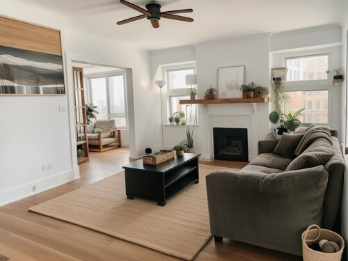 Highlands Home: Bourbon, Derby, Bar, Karaoke & Fun!