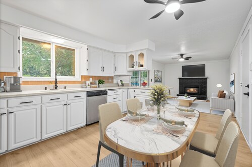 Single-Level Ranch in Troutdale – Perfect for Families & Medical Professionals