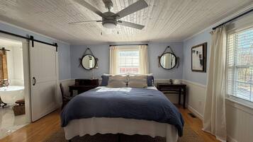 3 chambres, fer et planche Ă repasser, draps fournis