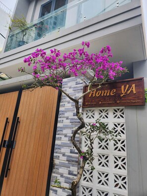 Exterior detail - YA Beach Da Nang 3 Bedrooms and 4 Beds (Đà Nẵng)