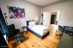 3 bedrooms, desk, iron/ironing board, WiFi