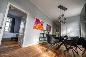 Dining - 6 rooms 5 bedrooms 2 bathrooms- close to the city center top renovated (Brunsbüttel)