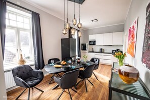 Dining - 6 rooms 5 bedrooms 2 bathrooms- close to the city center top renovated (Brunsbüttel)