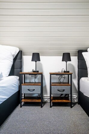 6 habitaciones, escritorio, tabla de planchar con plancha y wifi gratis 
