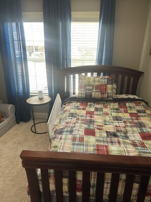 4 bedrooms, WiFi, bed sheets