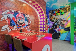 Spielezimmer