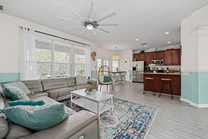 スマートテレビ、テレビゲーム、テーブルサッカー台