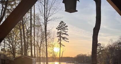 "High Rock Haven 3bed/3 bath home High Rock Lake  Games room, Hot Tub, 2 lounges