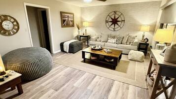 Smart TV, chimenea, videojuegos y estéreo