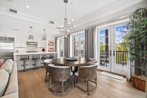 Dining - Rosemary Beach Suite, Gulf View. South of 30-A near Town Hall & Pescado (Rosemary Beach)